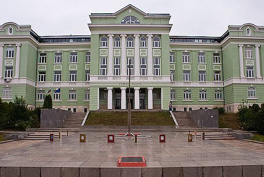 sadebna_palata_shumen_01_iLqQ1tk.jpg.720x420_q85_box-29,0,565,360_crop_detail