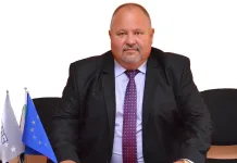 Кметът на Нови пазар Ивайло Камаджиев заплаши да извади отбора от Североизточната трета футболна лига