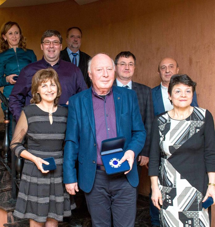 otlichenite meditsi miglena ilieva,dosho petkov, valentina milanova, vasil vasilev, valentin dimitrov, dimitar kostov, veneta nikolova, stoyan todorov