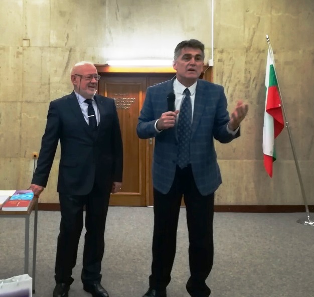 rektorat pozdravyava yubilyara
