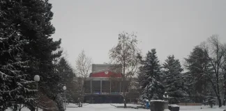 Вандалски прояви нанесоха щети по празниците в Търговище