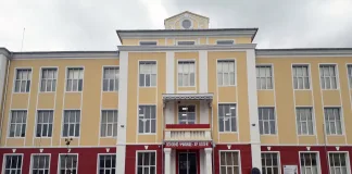 Министър Красимир Вълчев открива обновено училище в Търговище