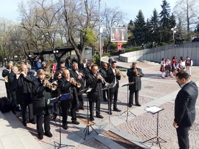 духов оркестър