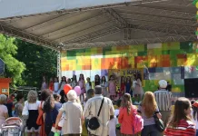 Празнично карнавално дефиле за Деня на детето в Шумен