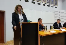 Вицепрезидентът Илияна Йотова дискутира с шуменски студенти темата за Европа
