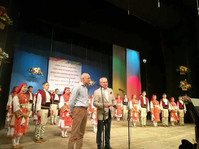 Ф. Индже