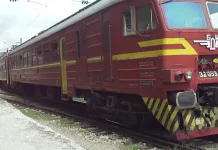 Локомотив блъсна моторен влекач при маневра на жп гара Каспичан
