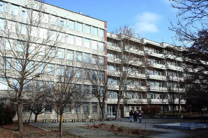 bolnitsata, otkrita na 23.12. 1983 g.v novi pazar