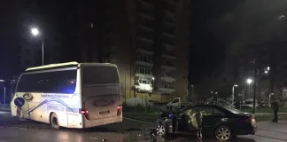 Автобус и лека кола се блъснаха на кръстовище в Шумен часове след друга катастрофа на същото място