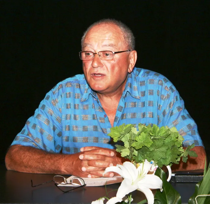 Илия Раев