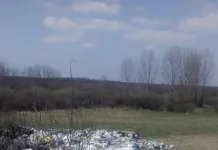Незаконно сметище до язовир Кюлевча