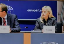 Елена Йончева поиска от ЕК националните правителства да нямат роля в разпределението на европейските средства за медиите. Юрова съгласна с подобен подход