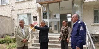 Мобилни екипи на полицията се срещнаха с кметове на 5 села в Шуменско
