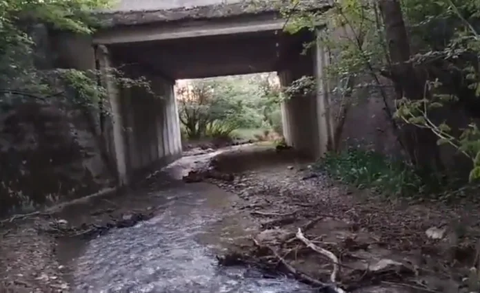 теч вода