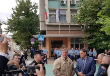 Каракачанов за връзките си с Бобокови: Да не търсим под вола теле!