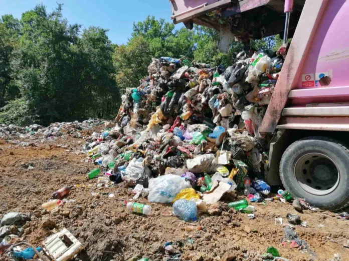 битови отпадъци