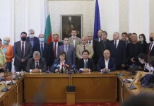 Самоубийство и позор. Така опозицията определи бламирането на парламента от депутатите от ГЕРБ
