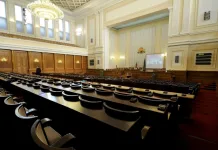 ГЕРБ, патриотите и Воля провалиха извънредното заседание на НС и скриха премиера от изслушване