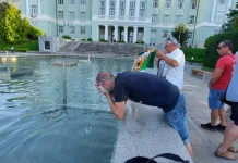 „На баня в Шумен“. Стотици хора са на воден режим цяло лято с любезното съдействие на власти и институции