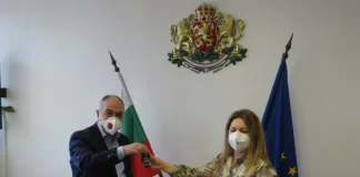 Областният управител връчи печата на РИК-Шумен