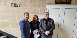 ДПС регистрира листата в Шумен, водач е Мустафа Карадайъ, Айсел Руфад – втора