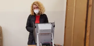 Трябва ли да се отразява машинното гласуване в избирателния списък? Според ЦИК не е задължително