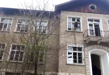 Хроники на здравеопазването: Вандализъм и безстопанственост унищожиха Климатичното училище