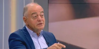 От Демократична България обвиниха Трифонов, че минира диалога