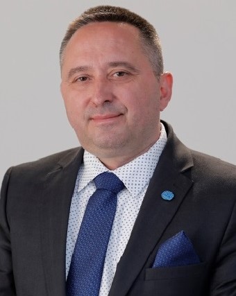 Момчил Иванов