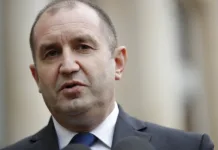 Радев: Партиите да намерят възможно най-бързо изход от ситуацията
