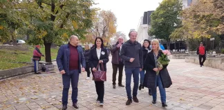 „Няма пилот в самолета“. Лозан Панов призовава опонентите си на дебат заради здравната и енергийната криза