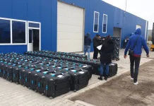 Машините за гласуване тръгнаха към секциите с полицейски ескорт