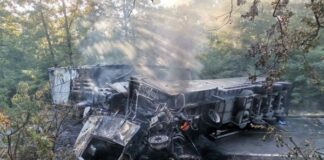 Челен удар между два тира затвори Ришки проход