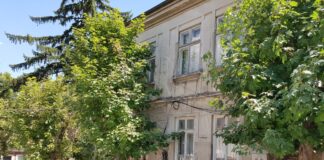 На тръгване кметският екип разпродава тихомълком и центъра на Шумен