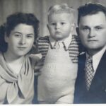 2.-Янка-и-Асен-Кулаксъзови-със-сина-си-Стайко