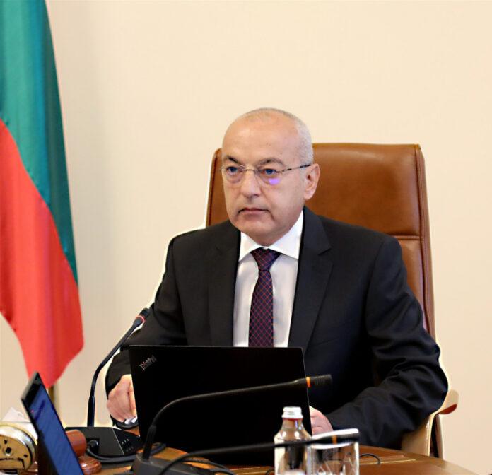 Гълъб Донев