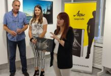 Ивайло Сакелариев и Петя Алексиева – фотография на две поколения в една книга