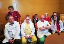Половината от болничните легла не се ползват, а плащаме 70 процента от здравните услуги