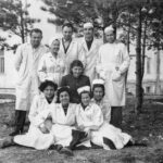 Специалистите-от-кабинета-за-медико-физкултура-в-болницата-през-1954-г.