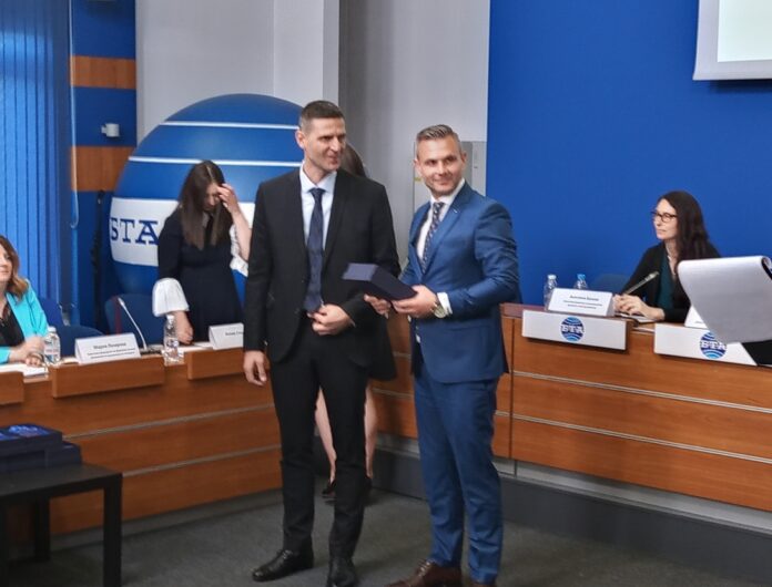 МВР отличие