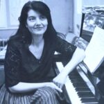 Маша Димитрова – диригент на хор Люлка, част от хоровата школа Китка