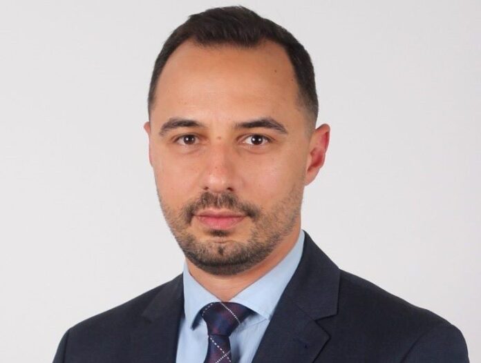 Богдан Богданов