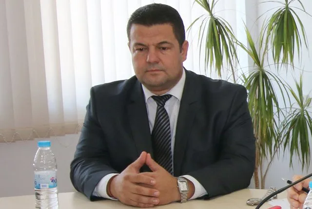 Николай Колев