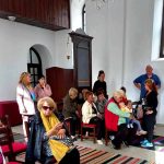 Миряните на празничната служба