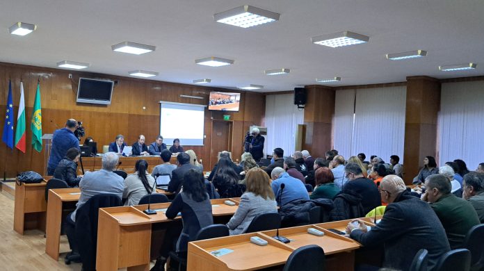 обществено обсъждане
