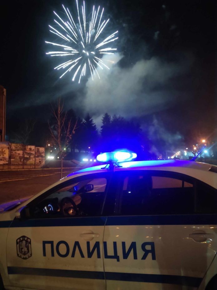 Полиция Нова година