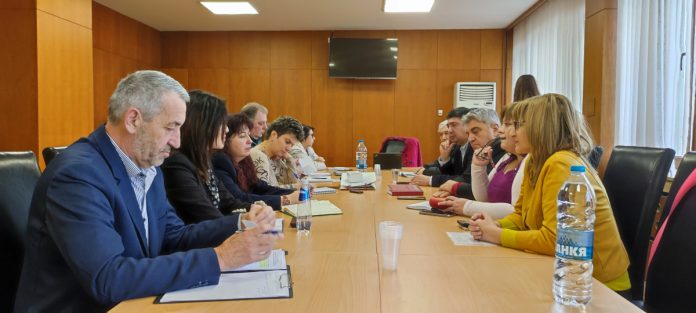 Заседанието за медийната политика на общината.