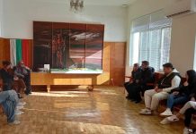 С приходи от собствени земи читалището в село Никола Козлево се обновява