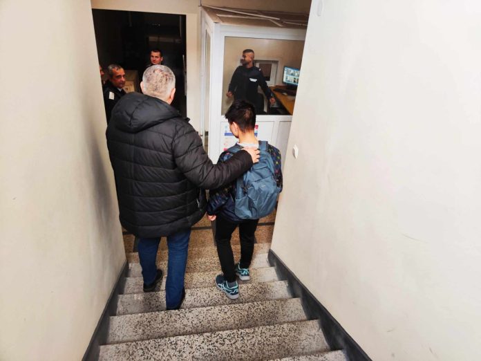 uchenikpoliciq