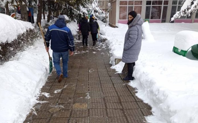 почистване - тротоари